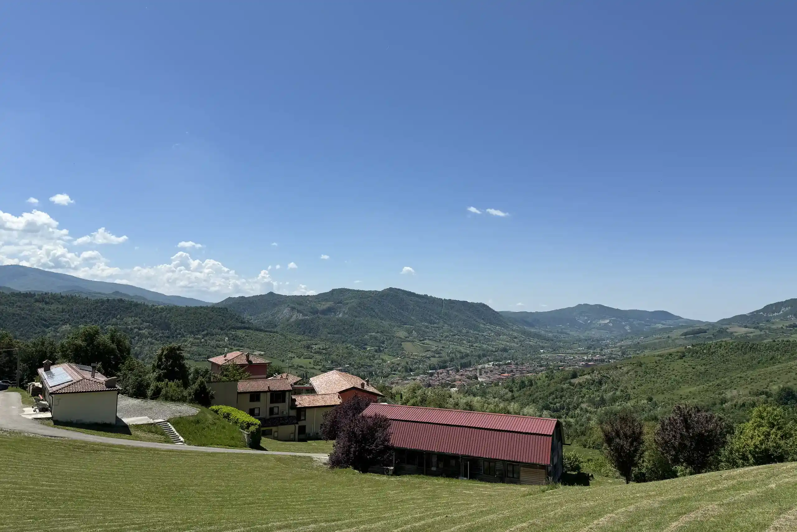 panoramic-view-of-hamlet-and-valley